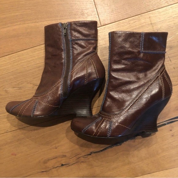 Brown steampunk Kenzie brand wedge ankle booties - Picture 1 of 7